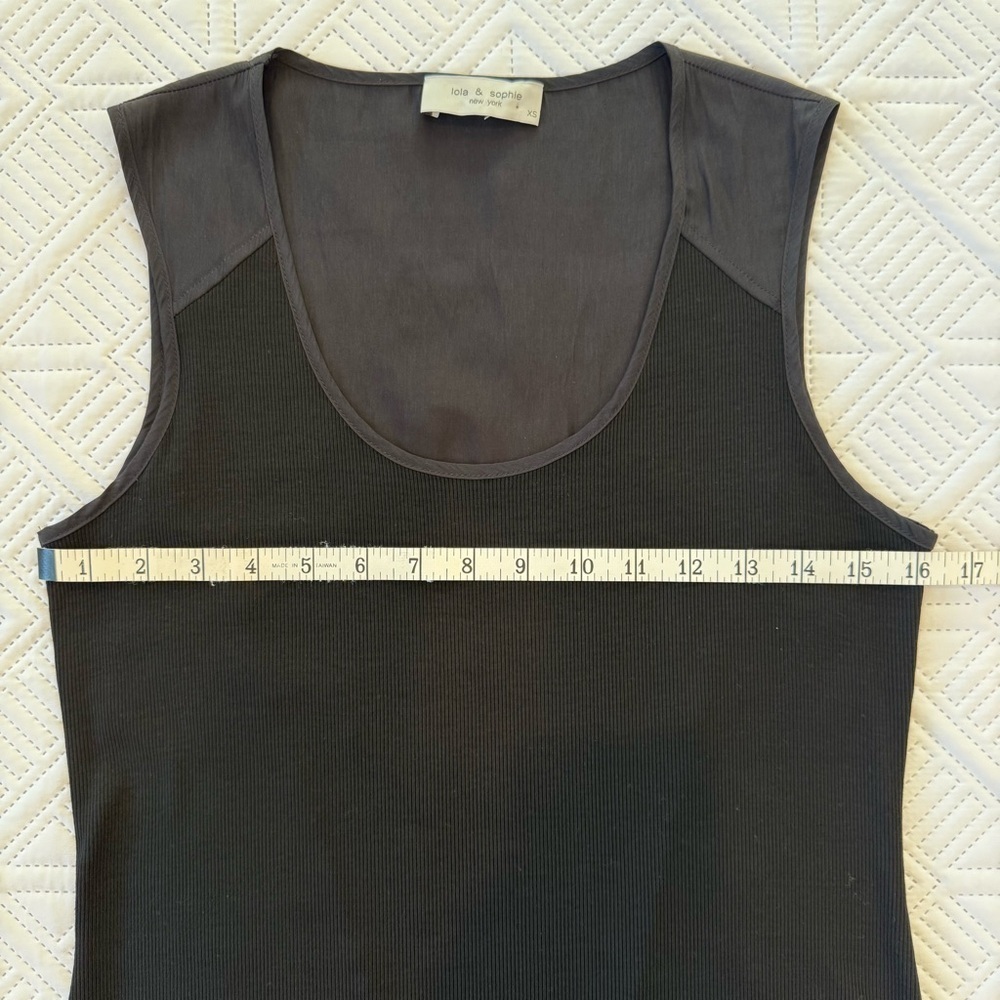 Lola & Sophie Scoop Neck Tank Top Size XS - Picture 4 of 8